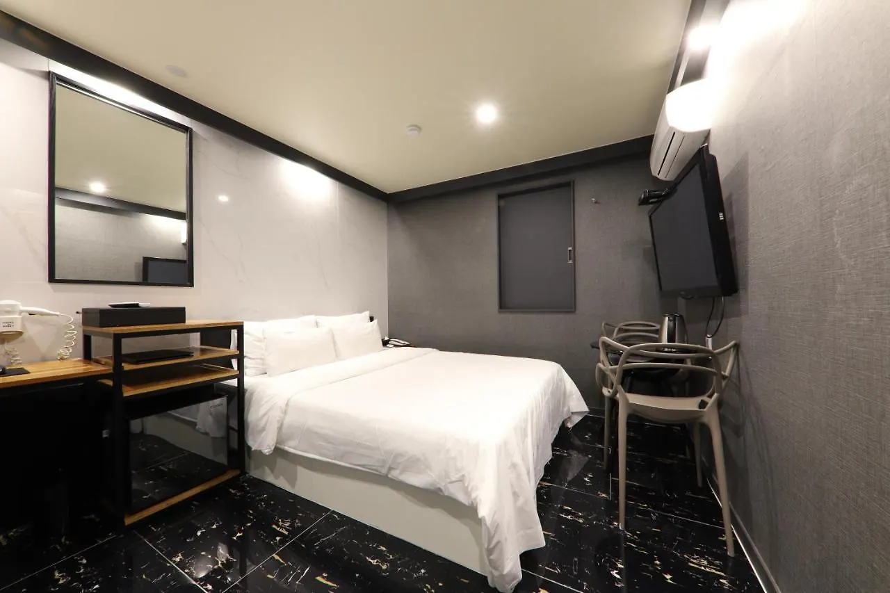 Hotel The Grang Gwangan Busan 2*,  South Korea