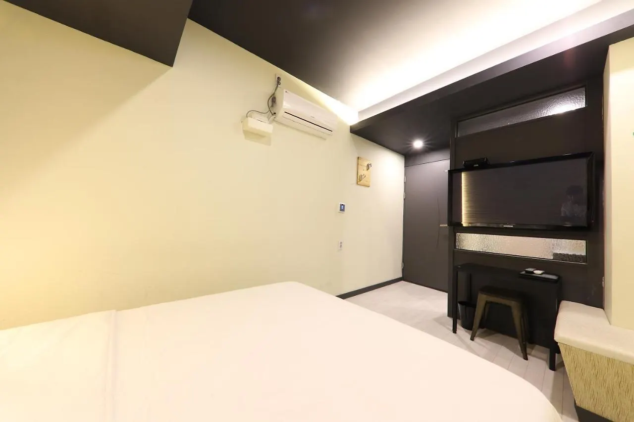 Hotel The Grang Gwangan Busan 2*,  South Korea
