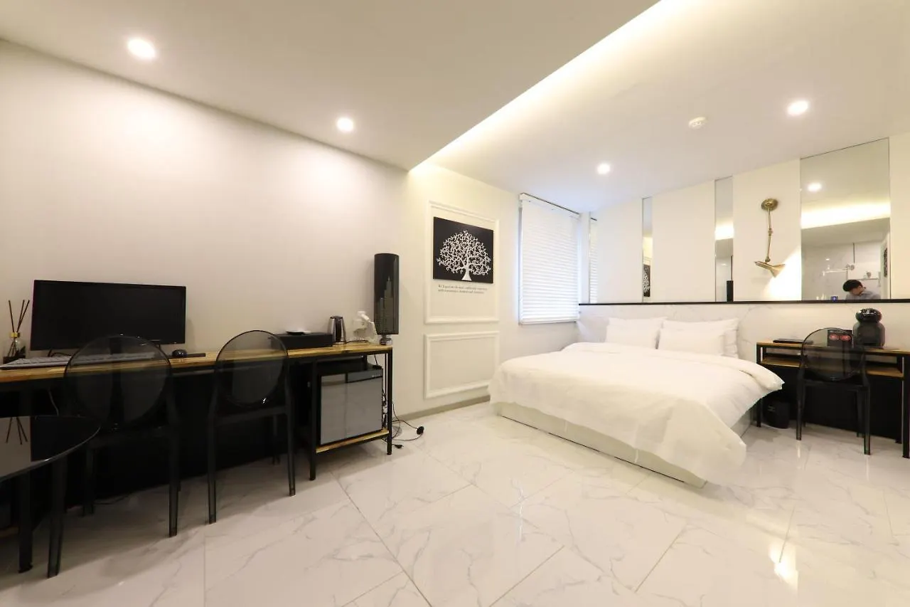 Hotel The Grang Gwangan Busan 2*,  South Korea